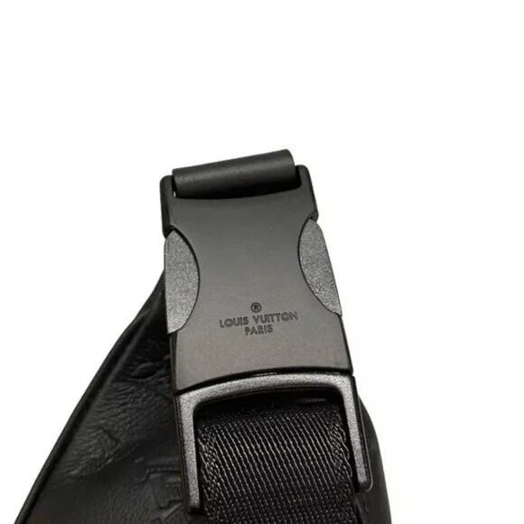 100% Auth LOUIS VUITTON Discovery Bum Bag PM Noir Monogram Shadow 1418-101224 - Picture 11 of 14